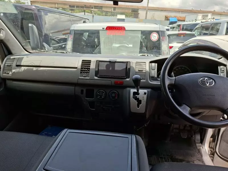 Toyota Hiace   - 2013