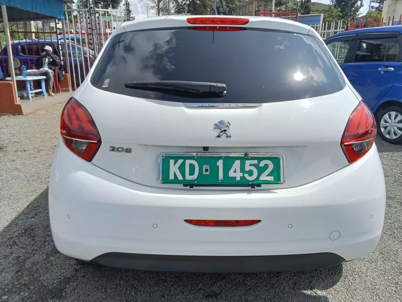 Peugeot 208   - 2018