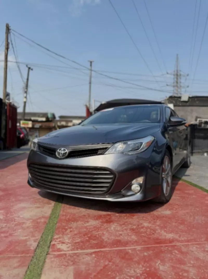 Toyota Avalon - 2014