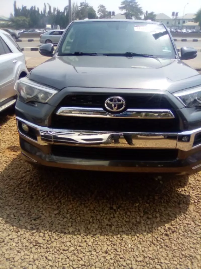 Toyota 4Runner   - 2018