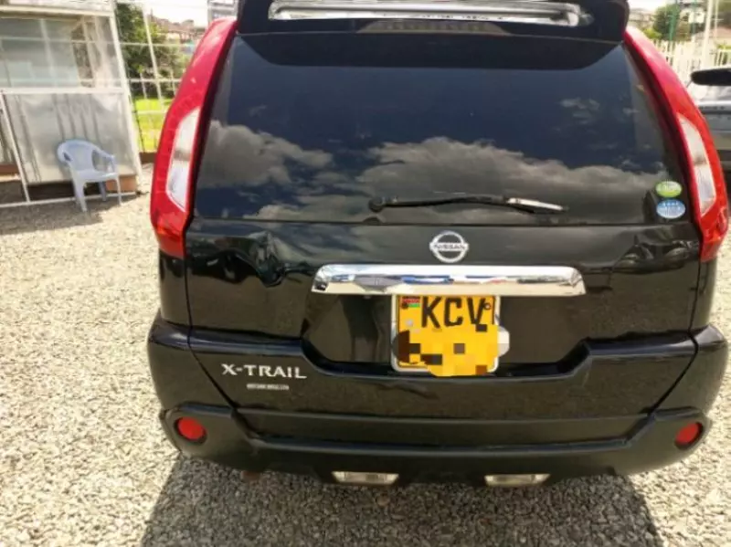 Nissan X-TRAIL   - 2012