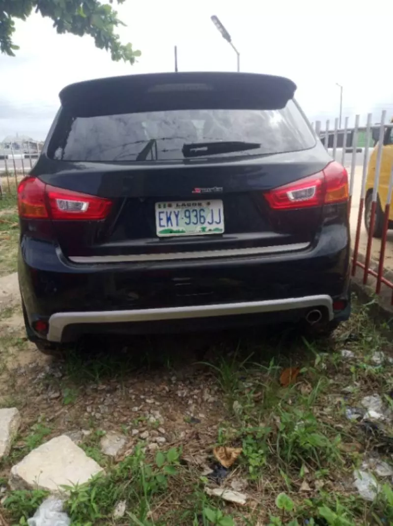 Mitsubishi Outlander Sport   - 2013