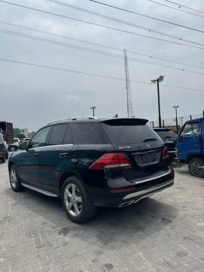 Mercedes-Benz GLE 350   - 2016