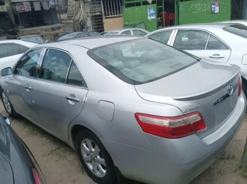 Toyota camry   - 2007