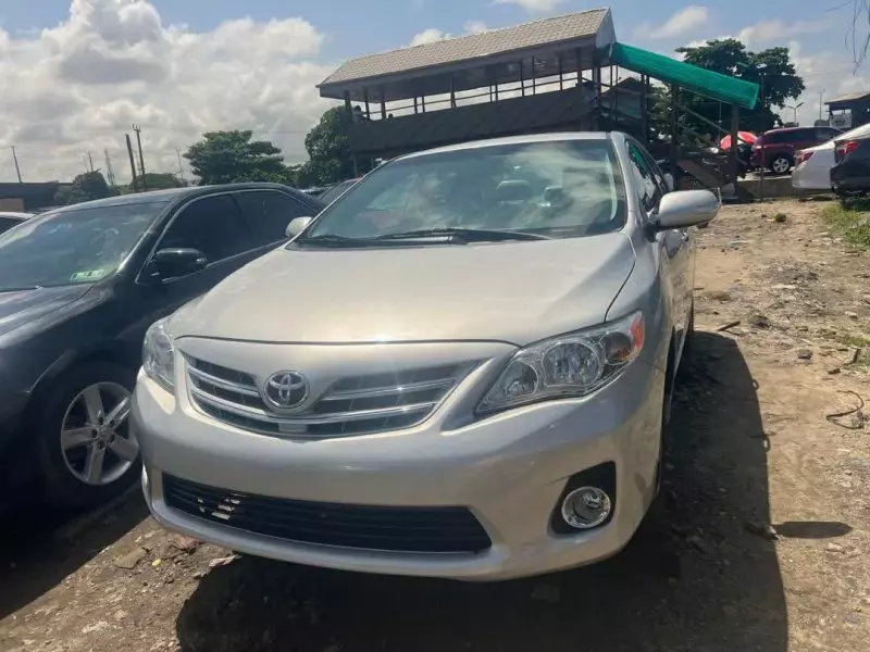 Toyota Corolla   - 2013