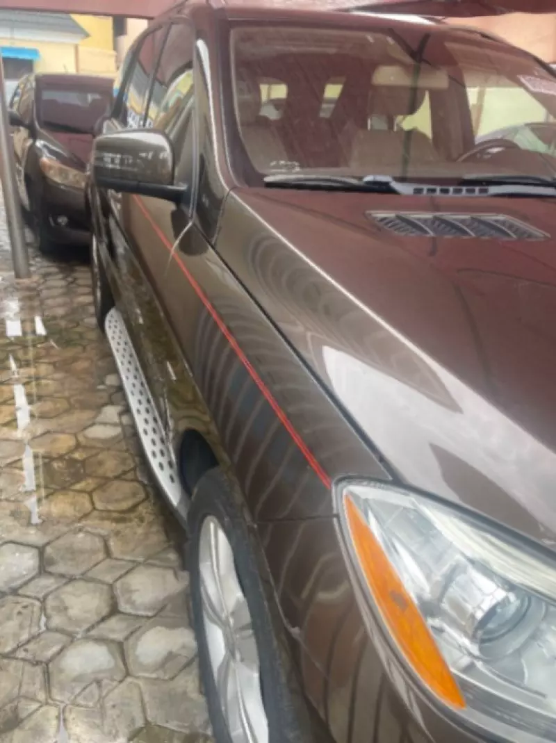 Mercedes-Benz ML 350   - 2012