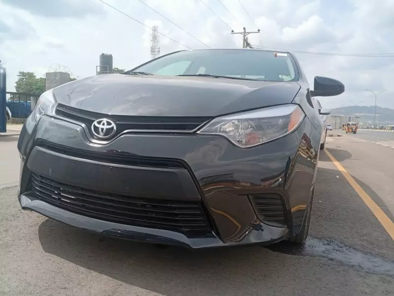 Toyota Corolla   - 2014