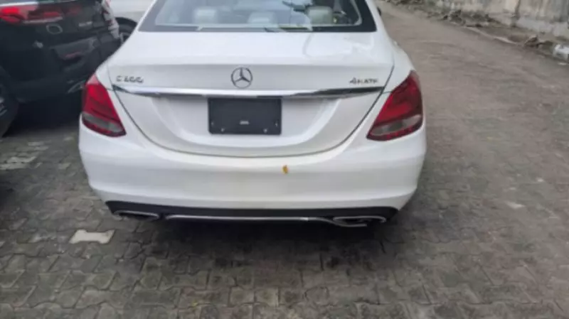 Mercedes-Benz C 300