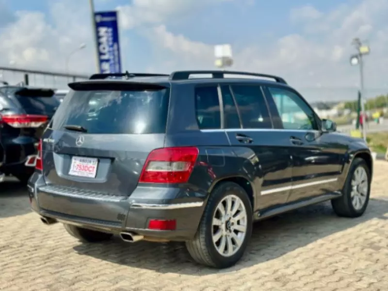 Mercedes-Benz GLK 350   - 2011