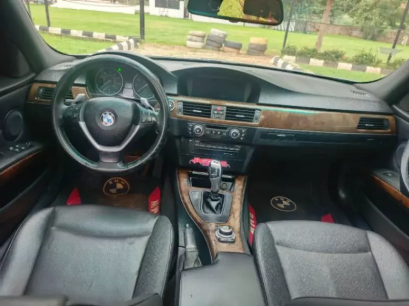 BMW 328i   - 2009