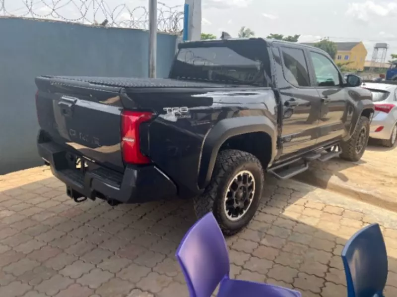 Toyota Tacoma   - 2024