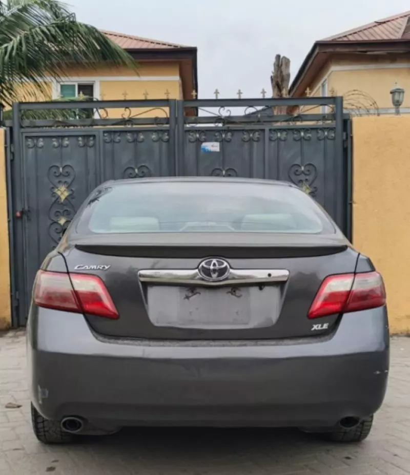Toyota Camry   - 2007