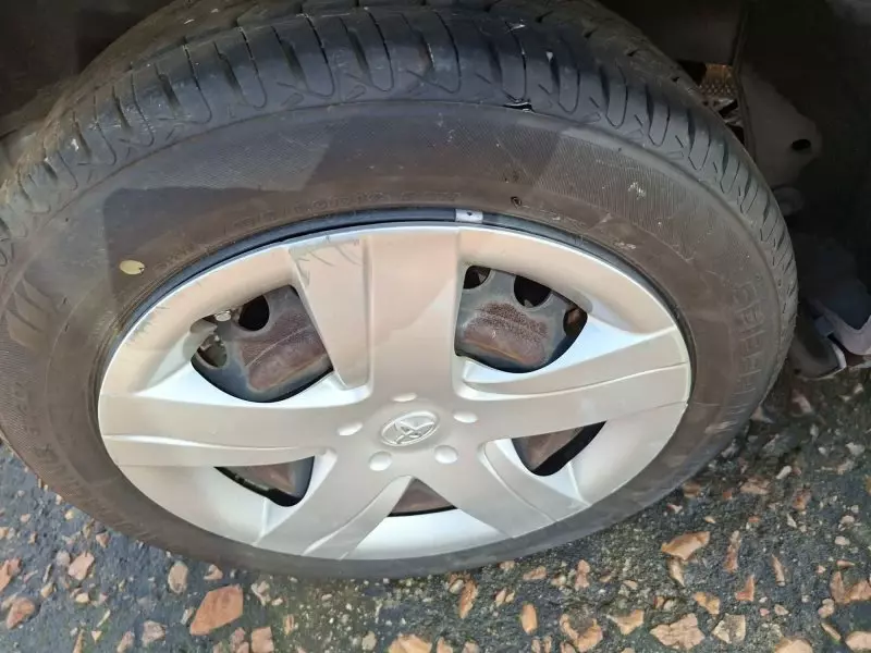 Toyota Ractis - 2012