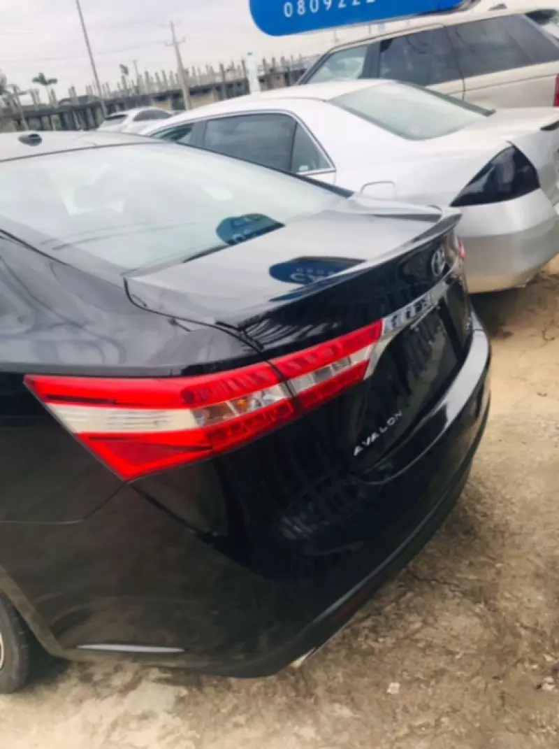 Toyota Avalon   - 2015