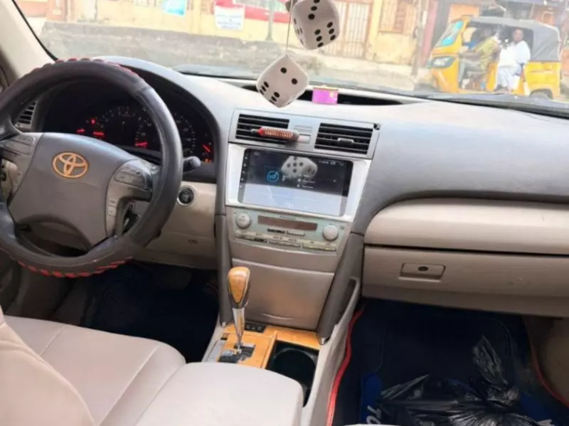 Toyota Camry   - 2007