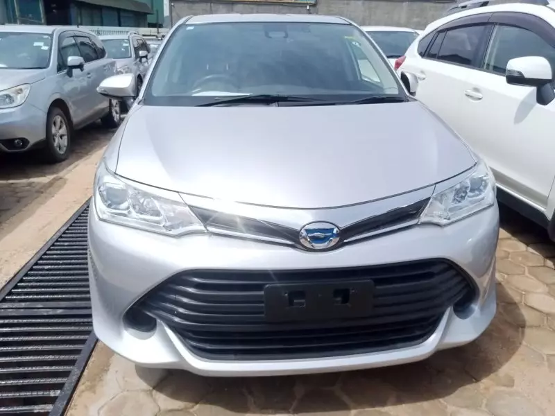 Toyota Fielder hybrid    - 2017