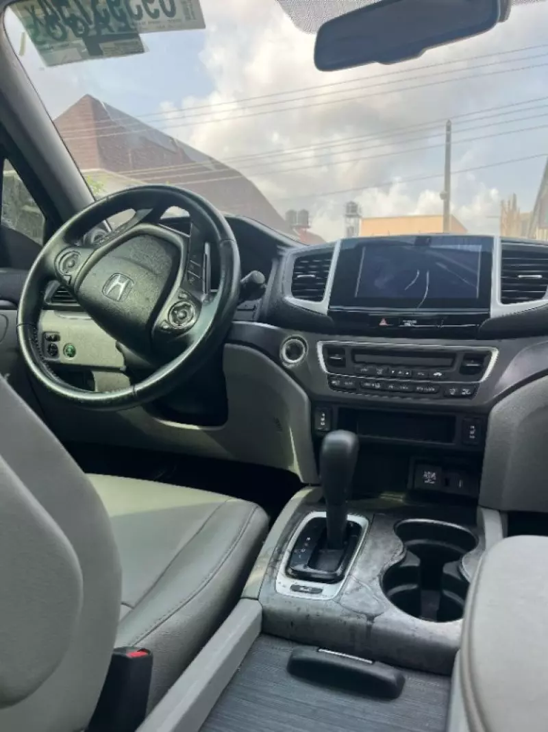 Honda Pilot   - 2016