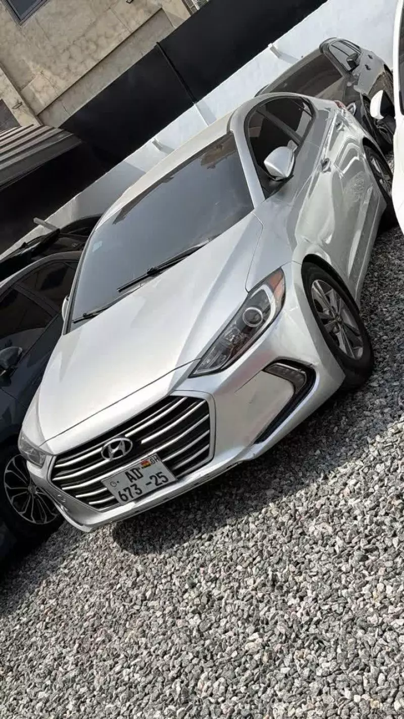 Hyundai Elantra   - 2018