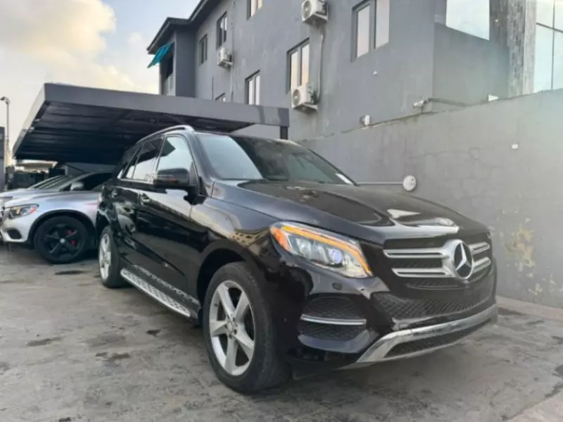 Mercedes-Benz GLE 350   - 2016