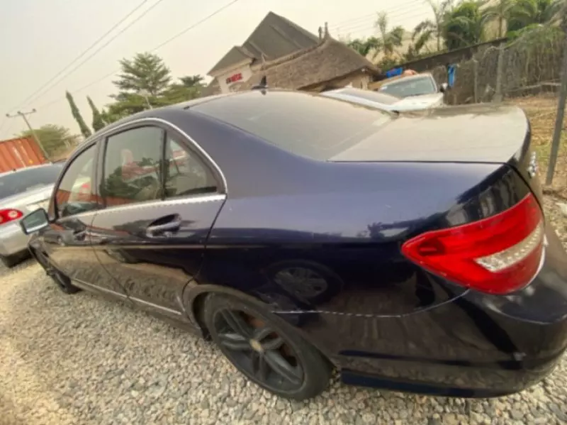 Mercedes-Benz C 300   - 2013