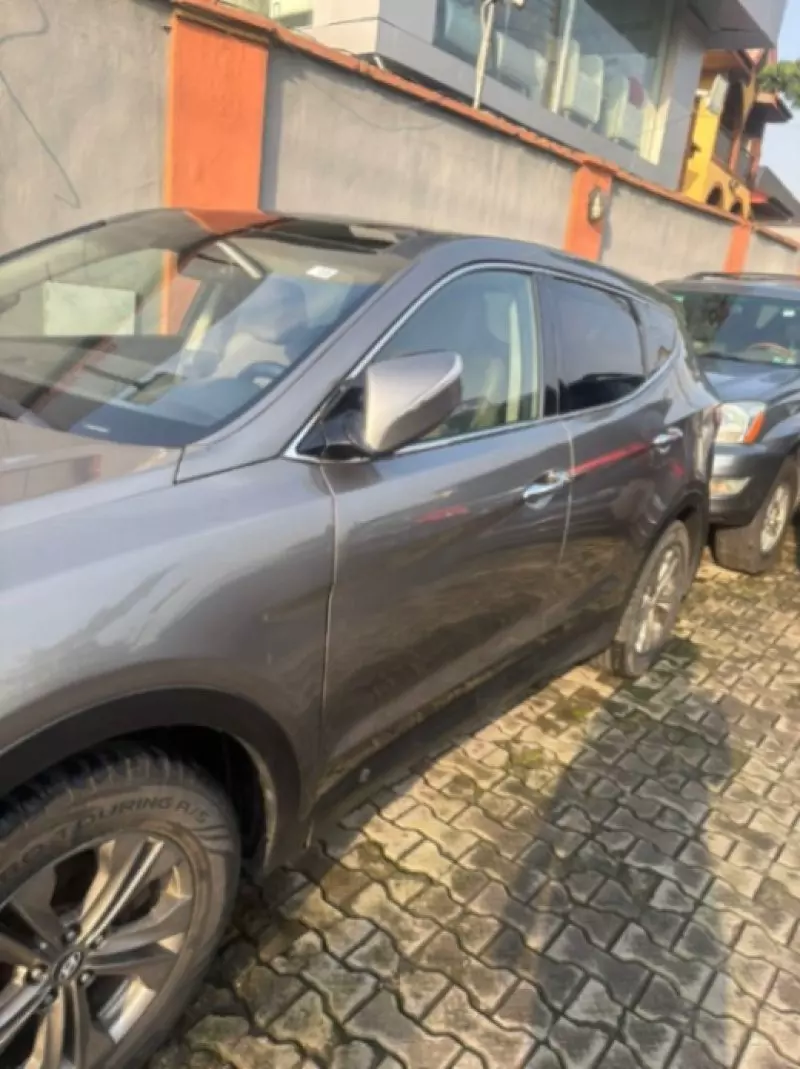 Hyundai Santa Fe Sport   - 2013