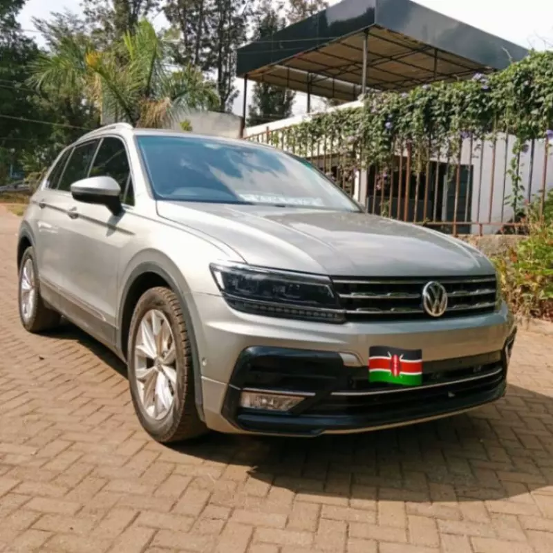 Volkswagen Tiguan   - 2017