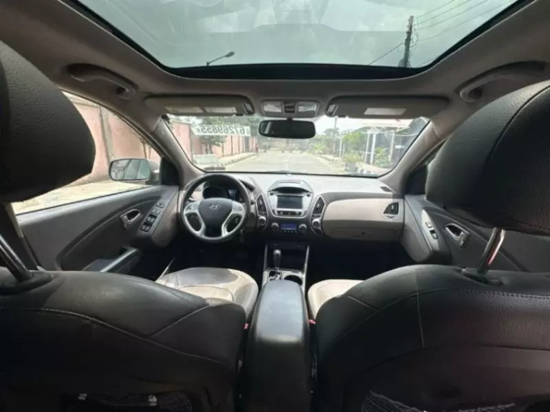 Hyundai Tucson   - 2012