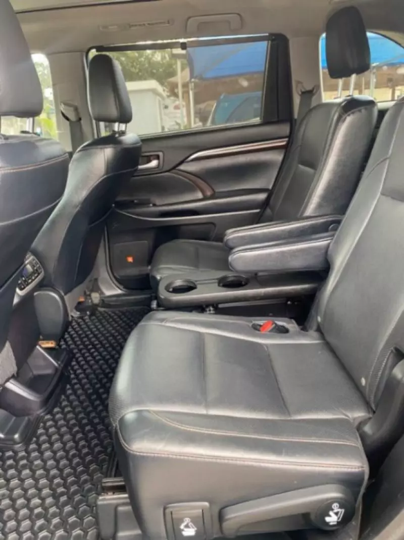 Toyota Highlander   - 2014