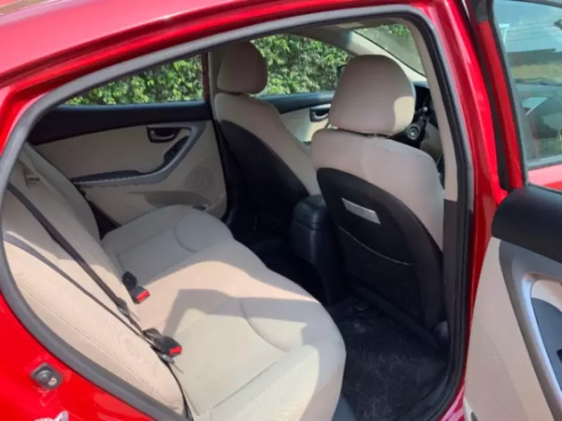 Hyundai Elantra - 2015