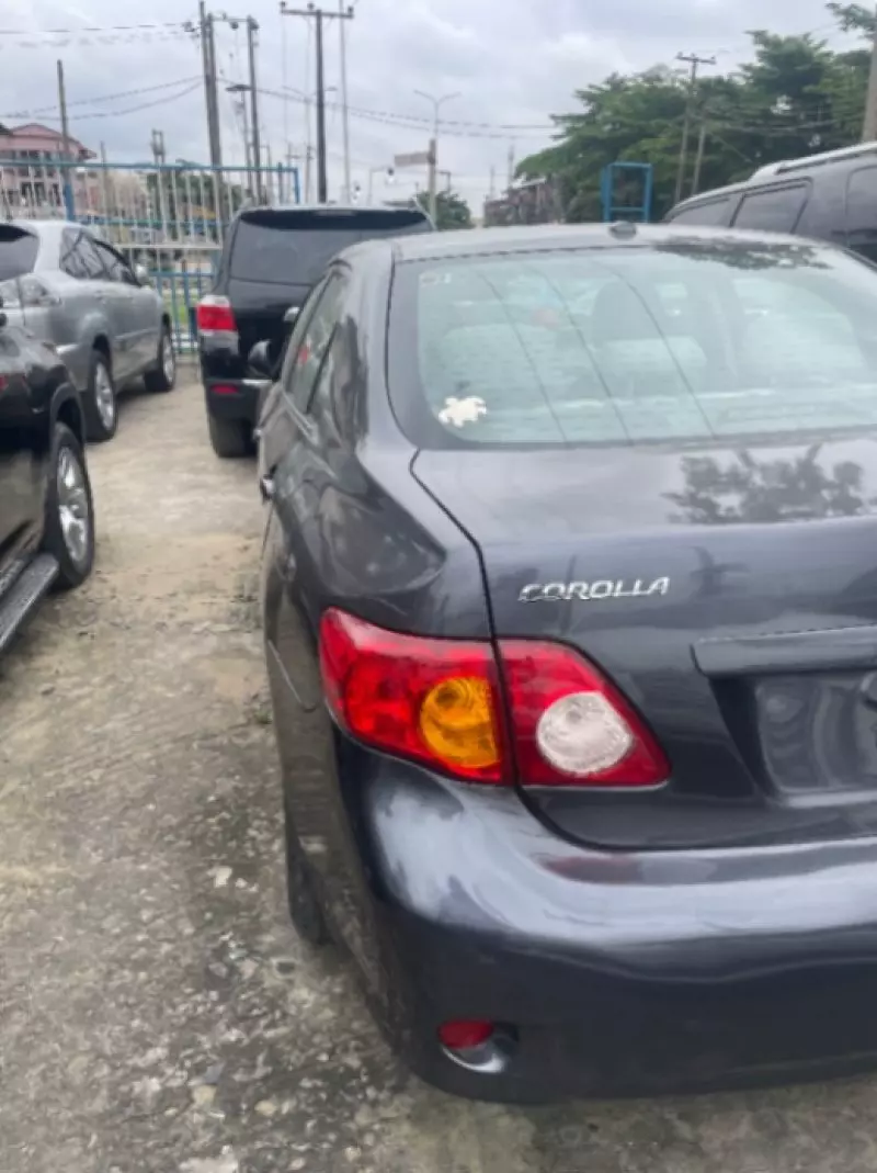 Toyota Corolla - 2009