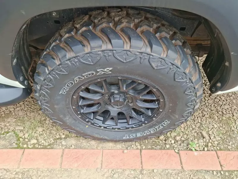 Toyota Hilux   - 2019