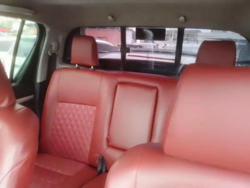 Toyota Hilux    - 2017