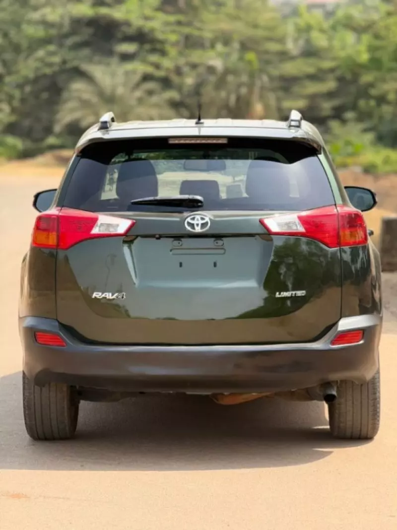 Toyota RAV4 - 2013