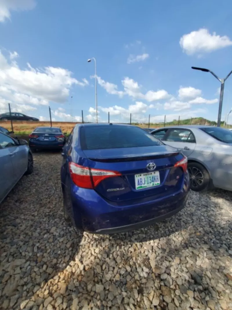 Toyota Corolla   - 2015