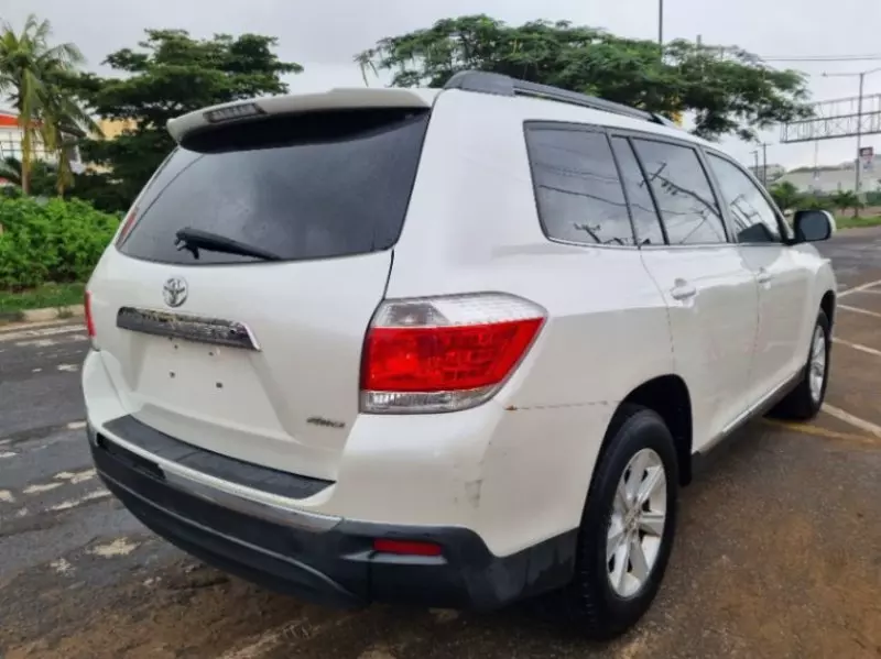 Toyota Highlander   - 2009