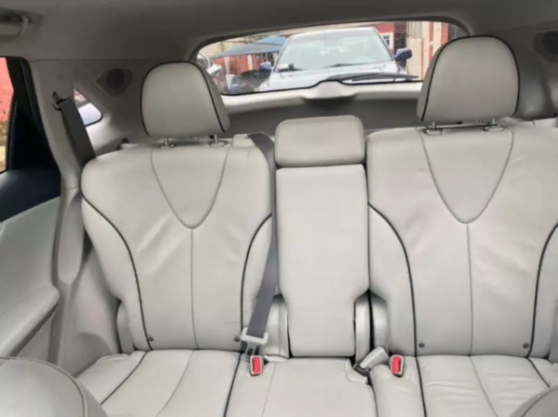 Toyota Venza   - 2011