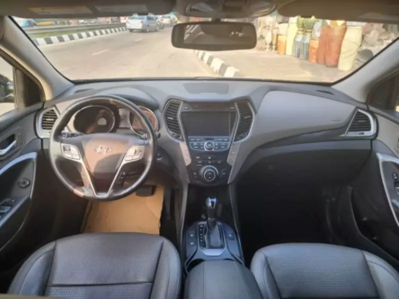 Hyundai Santa Fe   - 2014