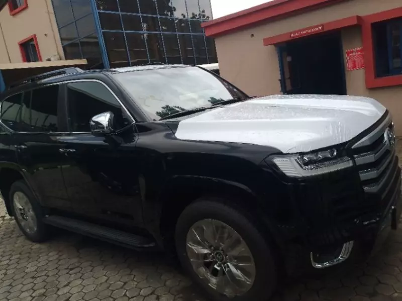 Toyota Land Cruiser - 2025