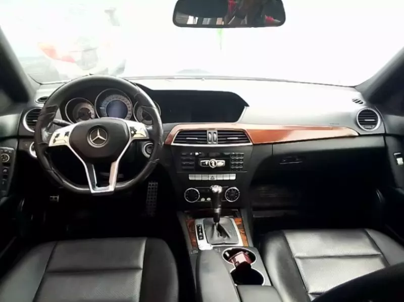 Mercedes-Benz C 300   - 2012