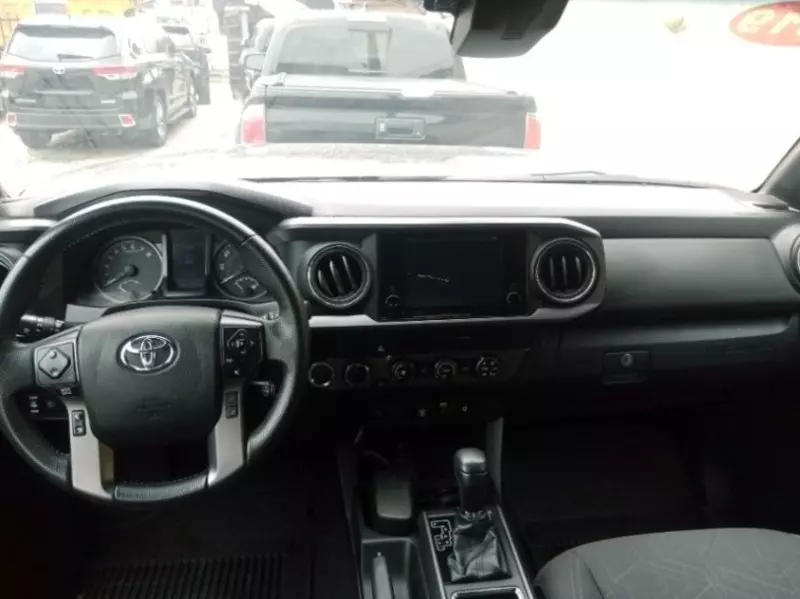 Toyota Tacoma   - 2019