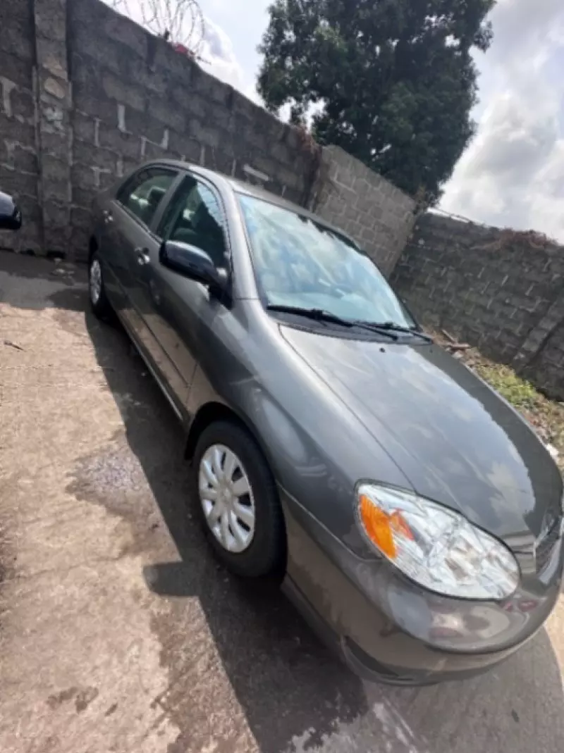 Toyota Corolla   - 2013