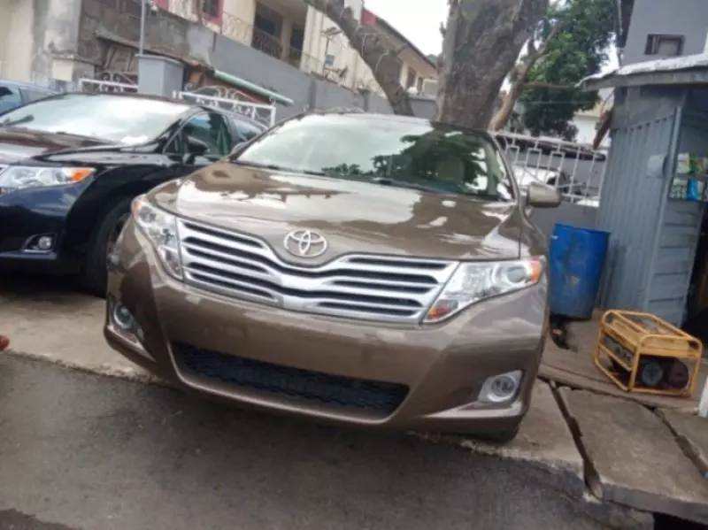 Toyota Venza   - 2011