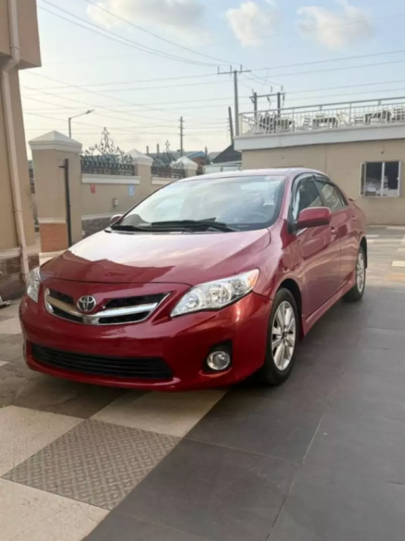 Toyota Corolla   - 2010