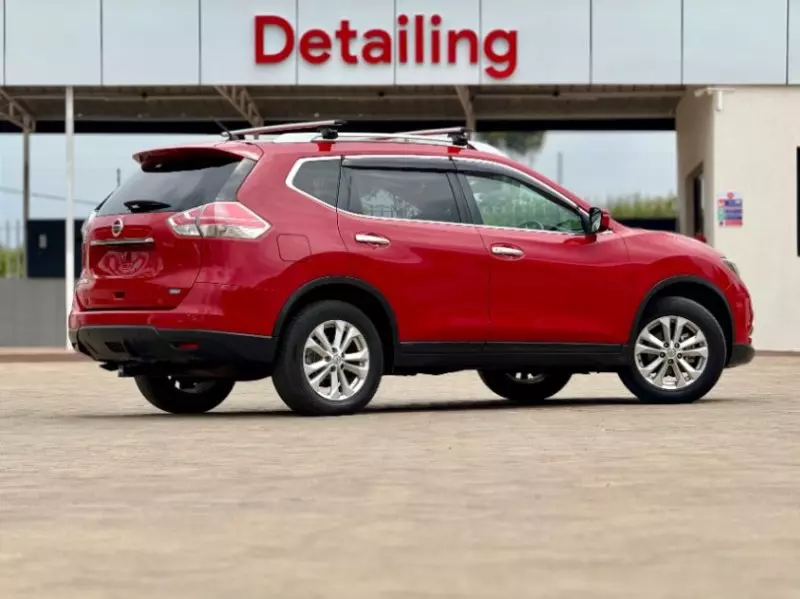 Nissan X-Trail   - 2016