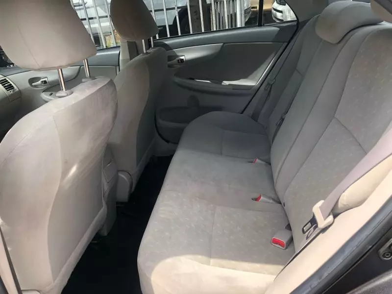 Toyota corolla   - 2010