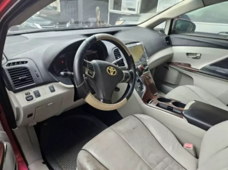 Toyota Venza   - 2011