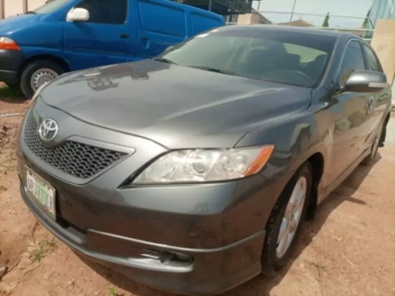 Toyota Camry   - 2008