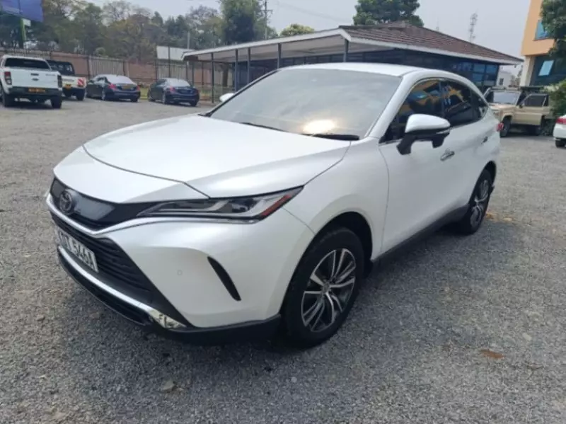 Toyota Harrier   - 2024