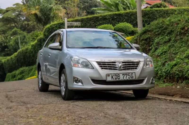 Toyota Premio    - 2014