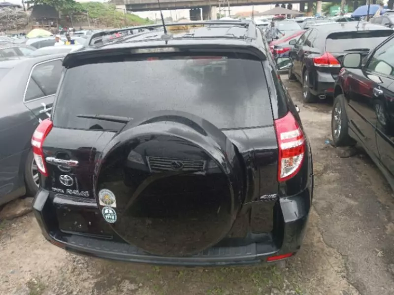 Toyota Rav4   - 2010